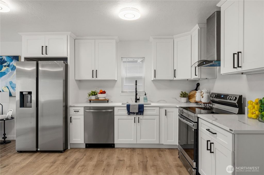 Photo of 535 Morris Avenue S, Renton, WA 98057 (MLS # 2492038)