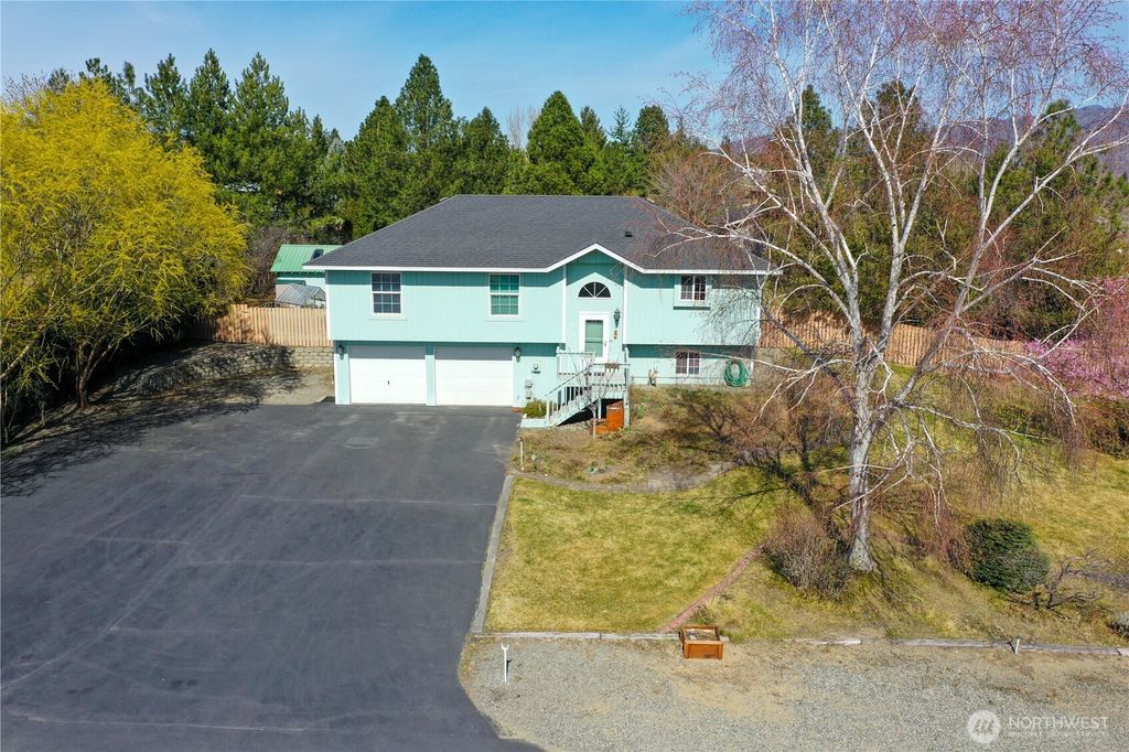 Photo of 16 River Overlook Street, Omak, WA 98841 (MLS # 2498949)