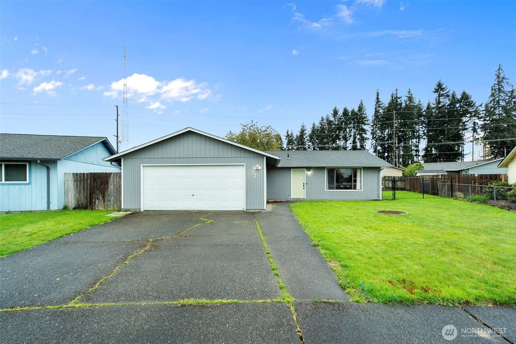 Photo of 7 Olive Court, Longview, WA 98632 (MLS # 2511257)