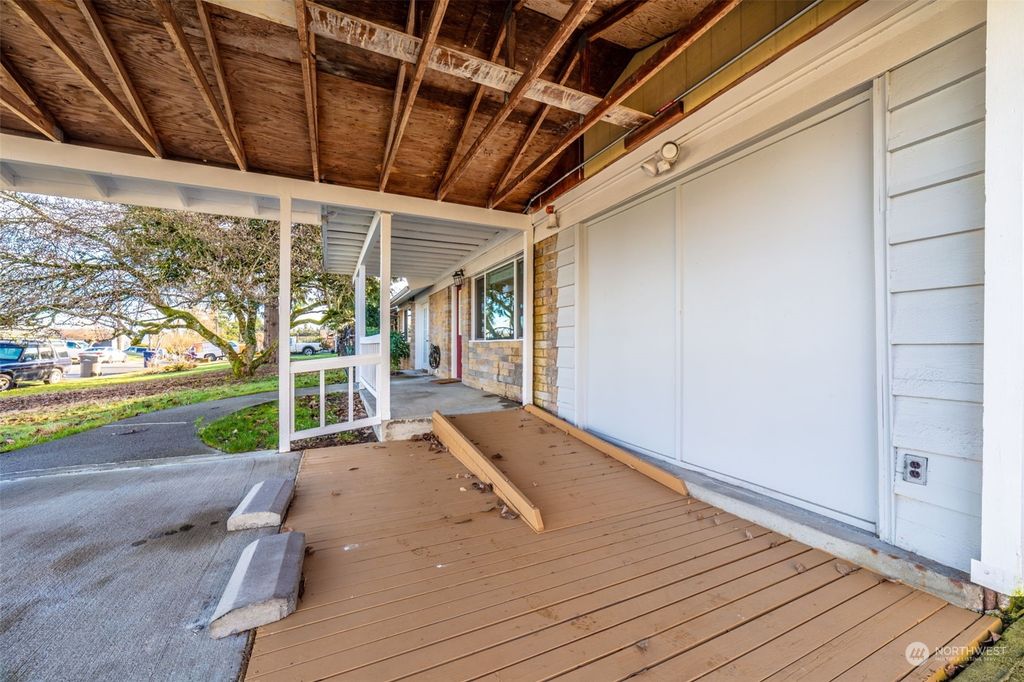 Photo of 6209 S 118th Place, Seattle, WA 98178 (MLS # 2196434)