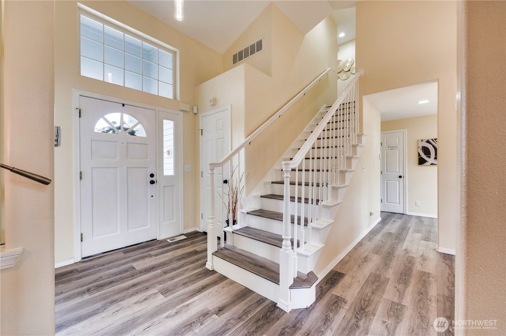 Photo of 31230 121st Lane SE #B, Auburn, WA 98092 (MLS # 2347703)