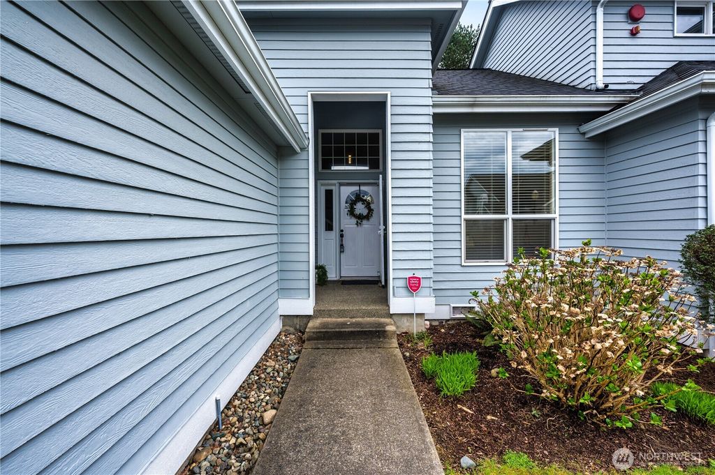 Photo of 31230 121st Lane SE #B, Auburn, WA 98092 (MLS # 2347703)