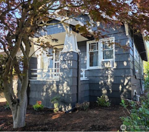 Photo of 5330 9th Avenue NE, Seattle, WA 98105 (MLS # 2543552)
