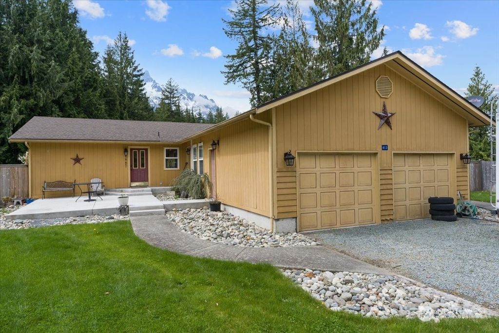 Photo of 413 Trail Street W, Darrington, WA 98241 (MLS # 2064552)