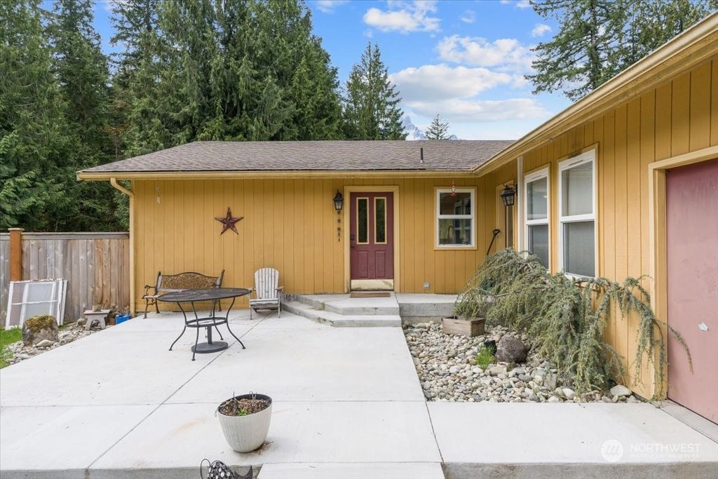 Photo of 413 Trail Street W, Darrington, WA 98241 (MLS # 2064552)