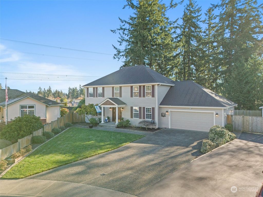 Photo of 1705 SW 354th Place, Federal Way, WA 98023 (MLS # 2326314)