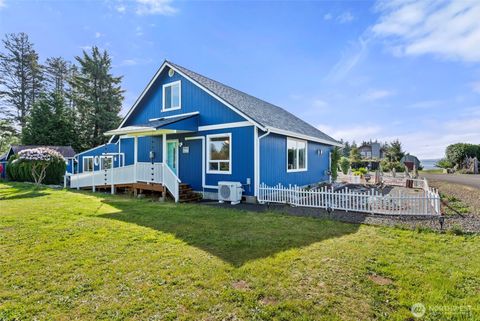 Photo of 14 Sunset Road, South Bend, WA 98586 (MLS # 2523073)