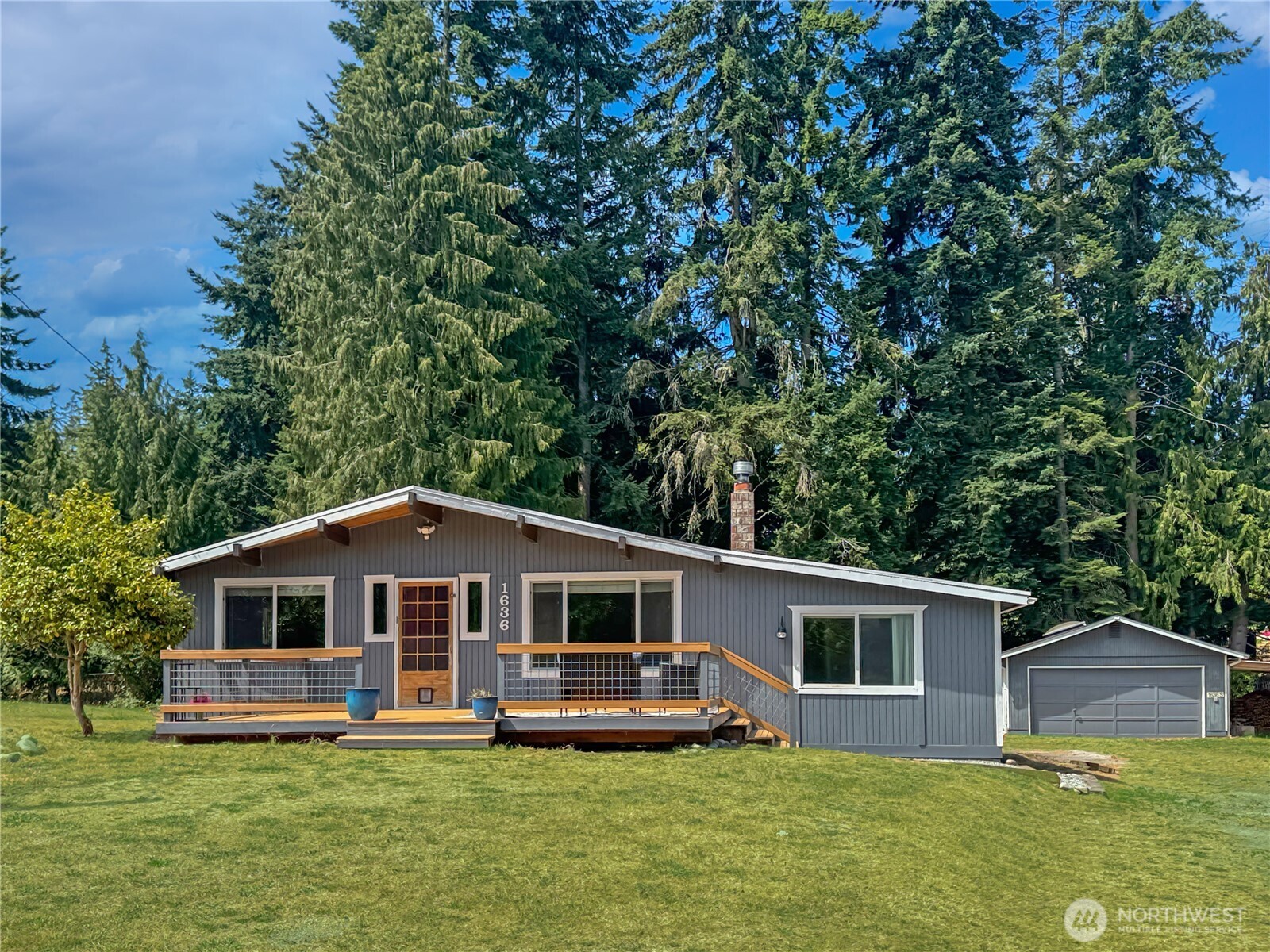 1636 Hemlock Drive