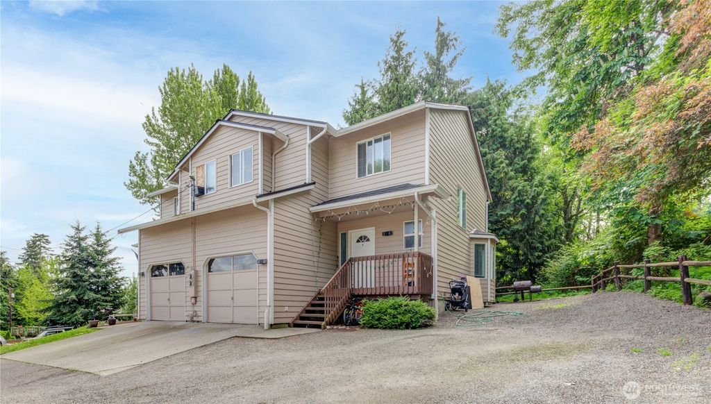 Photo of 5416 S 4th Ave Ave, Everett, WA 98203 (MLS # 2346848)