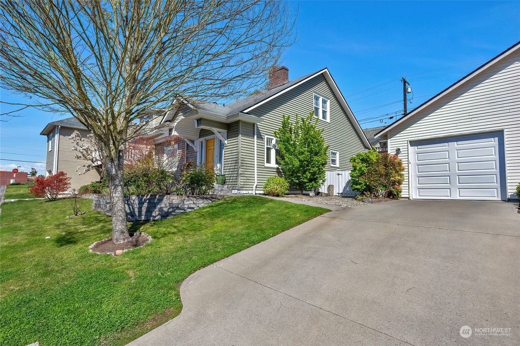 Photo of 1223 Donovan Lane, Everett, WA 98201 (MLS # 2239864)