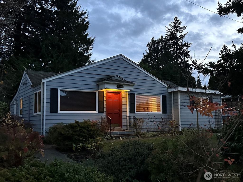 Photo of 3261 NE 98th Street, Seattle, WA 98115 (MLS # 2426274)