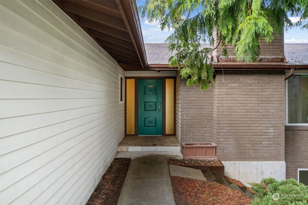 Photo of 8210 S 114th Street, Seattle, WA 98178 (MLS # 2199476)