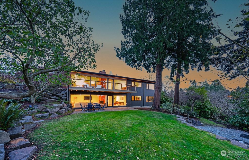 Photo of 5121 SW Pritchard Street, Seattle, WA 98116 (MLS # 2322723)