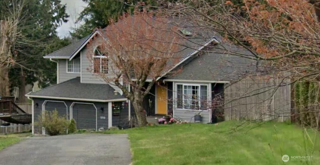 Photo of 1015 98th Avenue SE, Lake Stevens, WA 98258 (MLS # 2562671)