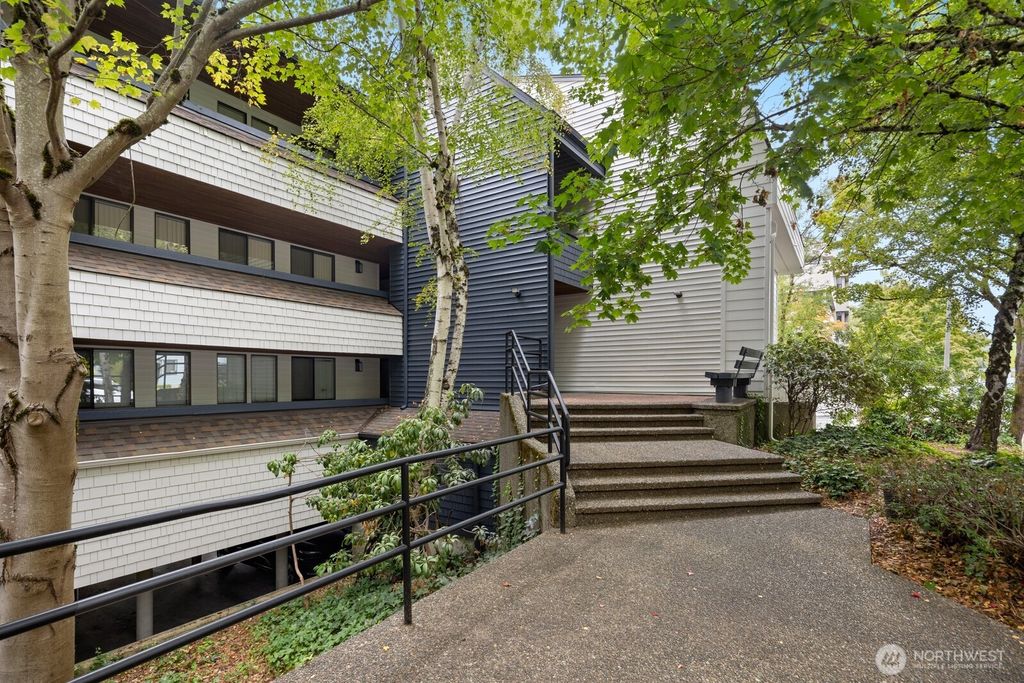 Photo of 3055 80th Avenue SE #107, Mercer Island, WA 98040 (MLS # 2432972)