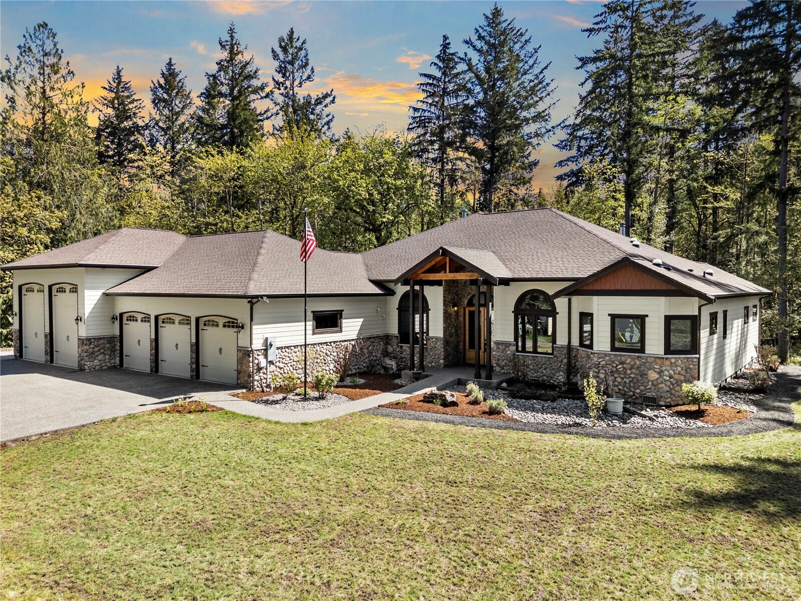 6120 Lake St Clair SE