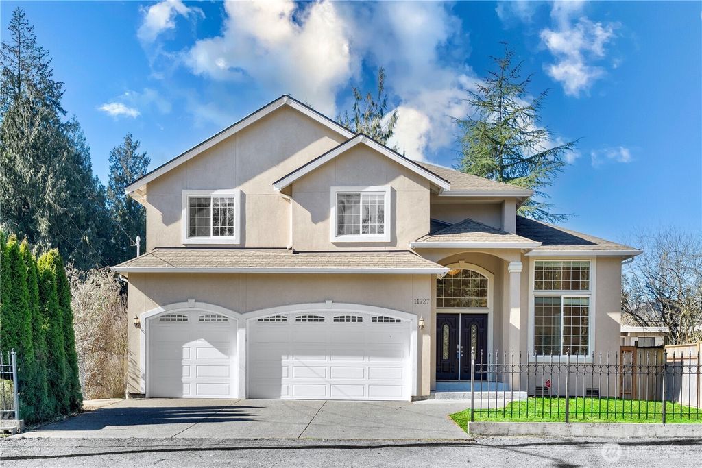 Photo of 11727 17 Avenue NE, Seattle, WA 98125 (MLS # 2338408)