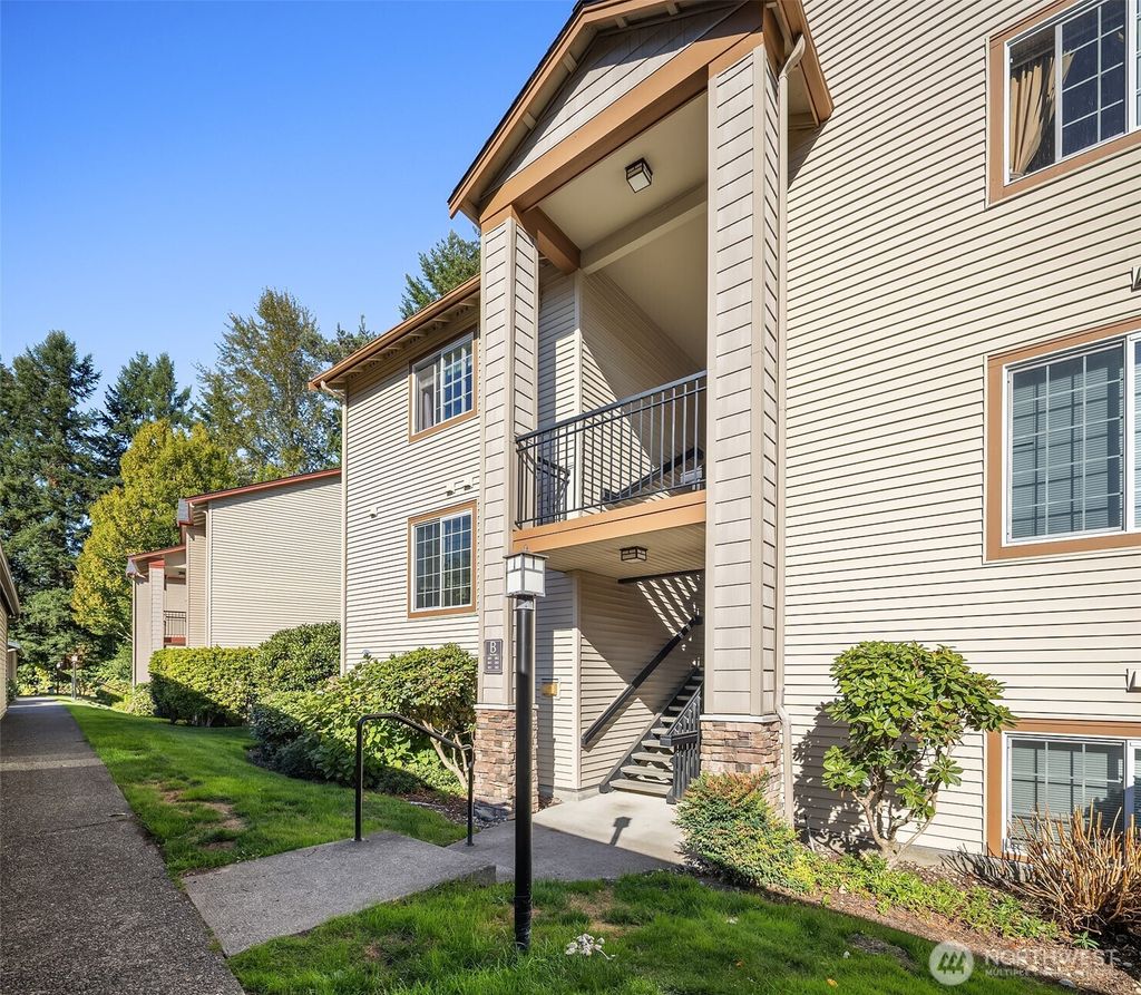 Photo of 25025 SE Klahanie Boulevard #B101, Issaquah, WA 98029 (MLS # 2467994)