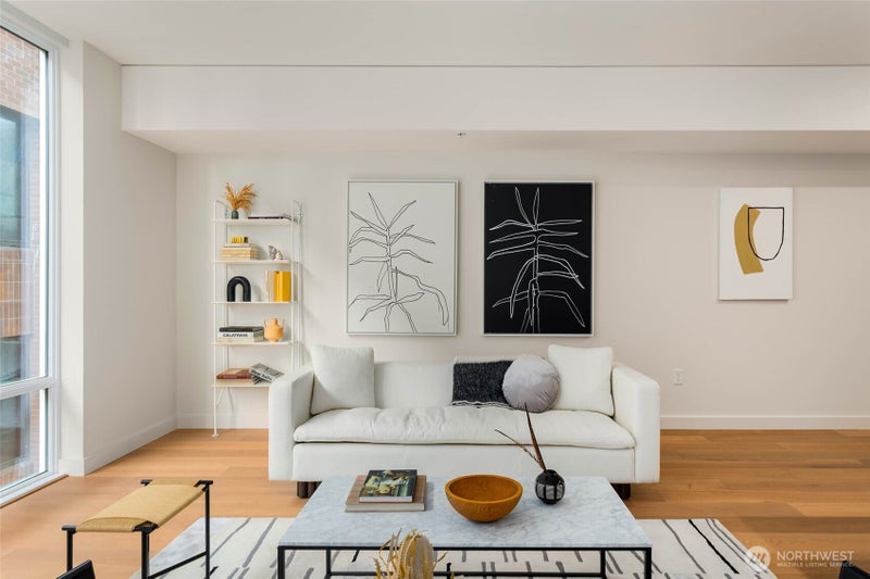 121 Stewart Street 1305