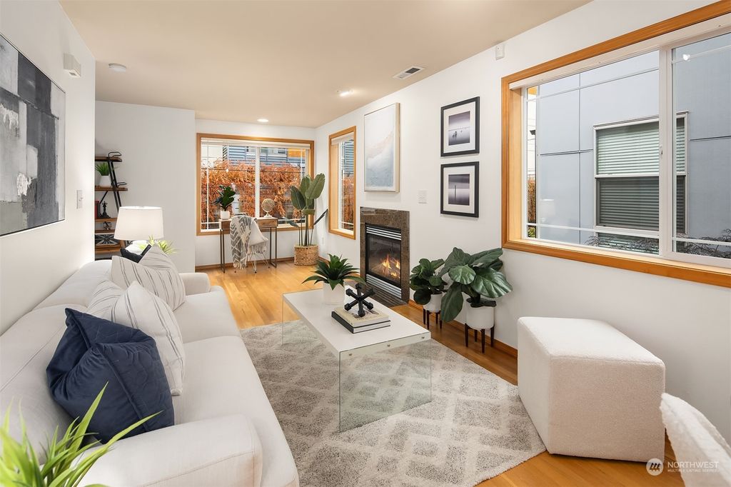 Photo of 4530 40th Avenue SW #B, Seattle, WA 98116 (MLS # 2159685)
