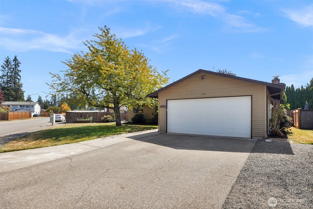 Photo of 5628 95th Street NE, Marysville, WA 98270 (MLS # 2573111)