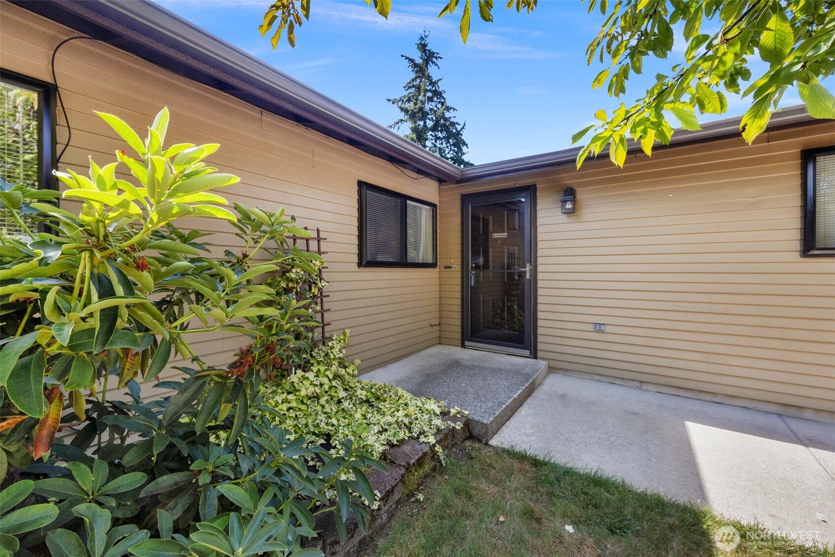 5628 95th Street NE