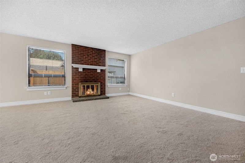 5628 95th Street NE