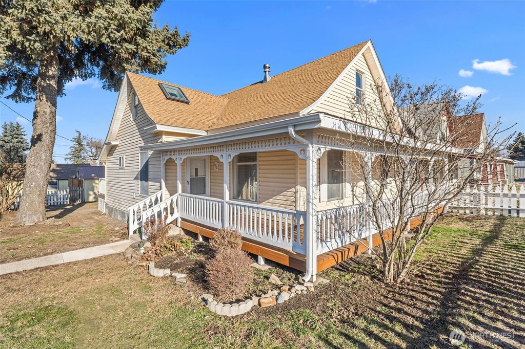 Photo of 150 S Birch St, Reardan, WA 99029 (MLS # 2473322)