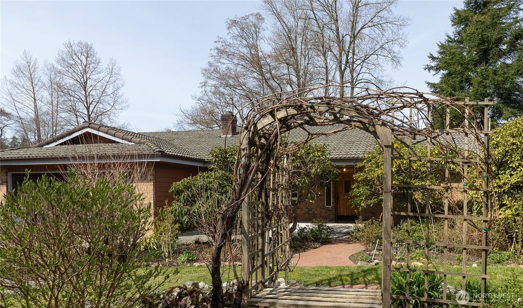 Photo of 7134 Steelhead Lane, Burlington, WA 98233 (MLS # 2502094)