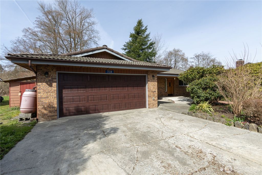 Photo of 7134 Steelhead Lane, Burlington, WA 98233 (MLS # 2502094)