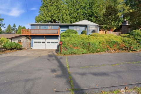 Photo of 2305 Burcham Street, Kelso, WA 98626 (MLS # 2454836)