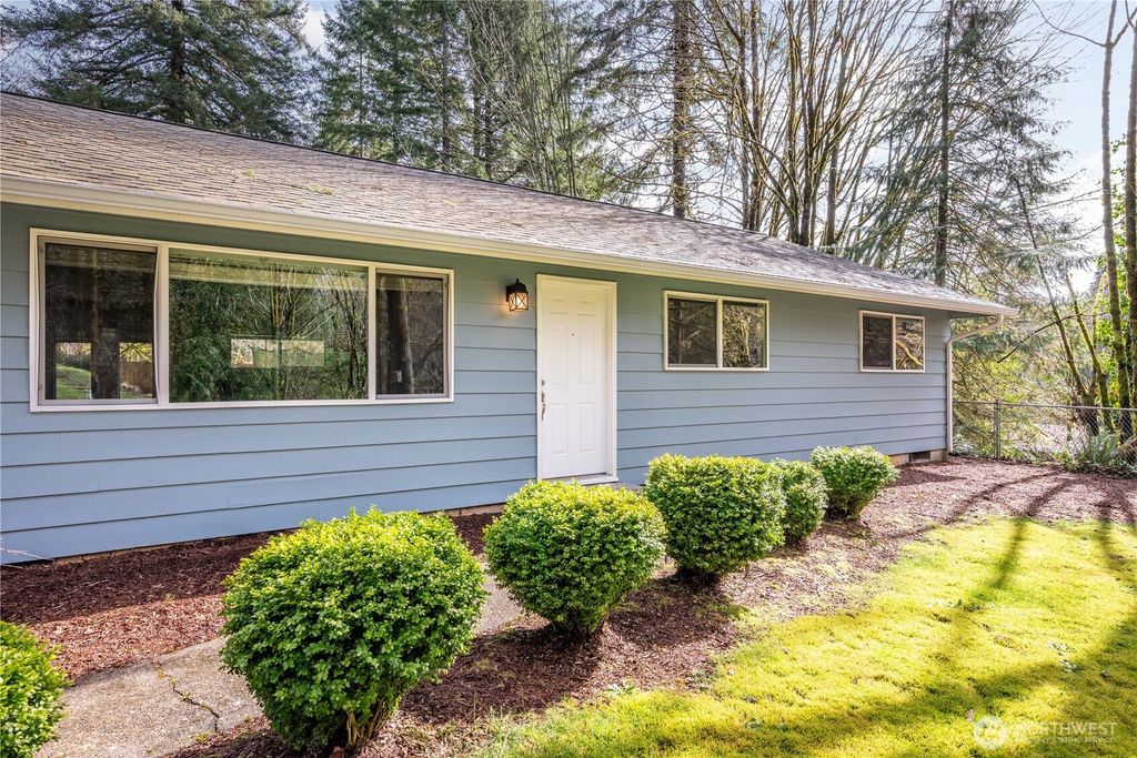 Photo of 123 Haryu Road, Longview, WA 98632 (MLS # 2493536)