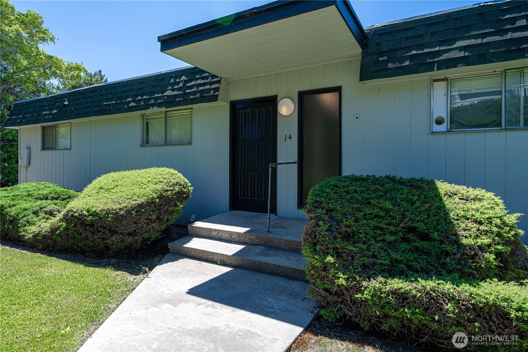 933 N Baker Avenue 1-16