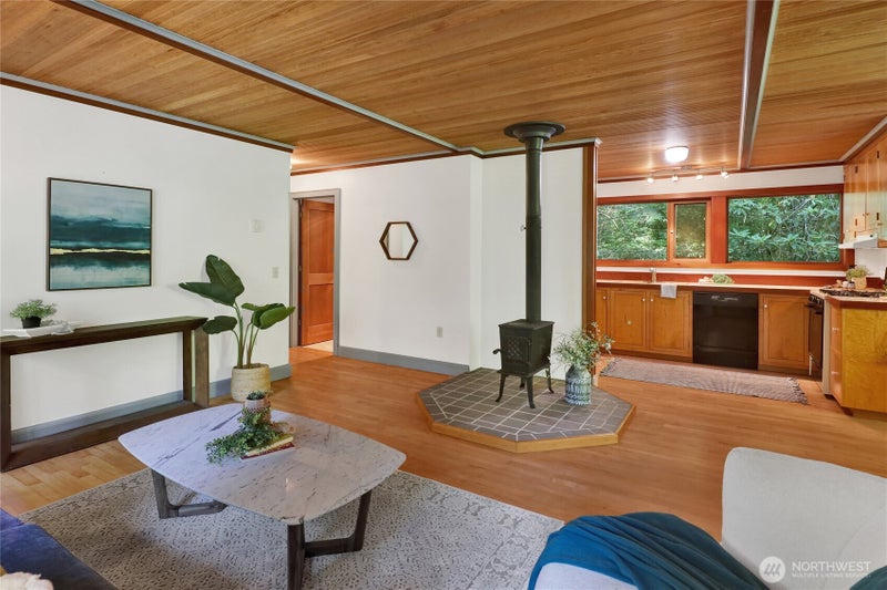 3270 Pond Lane