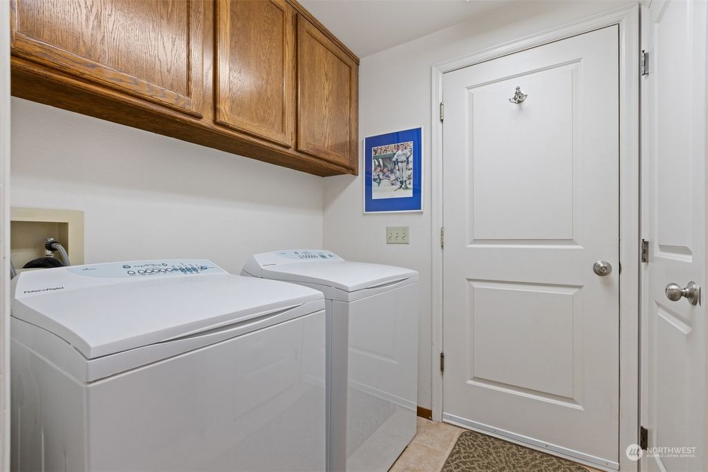 listing image 9367129860323254696