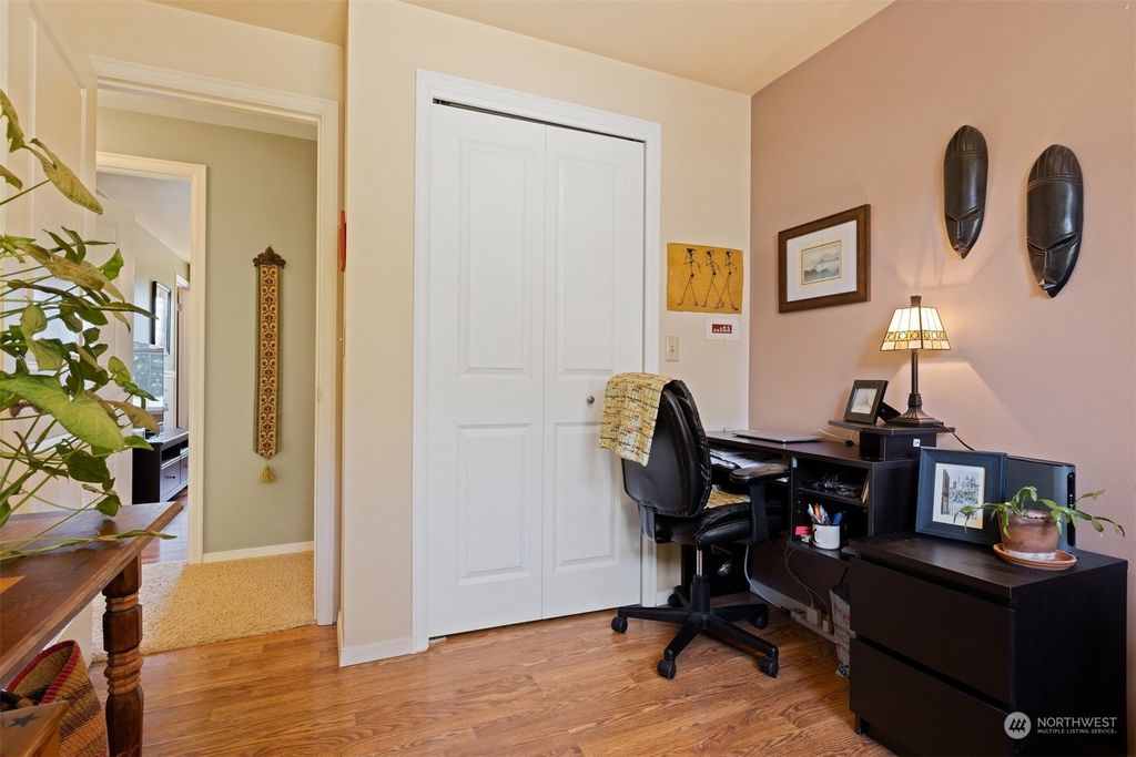 listing image 9366027317275335910