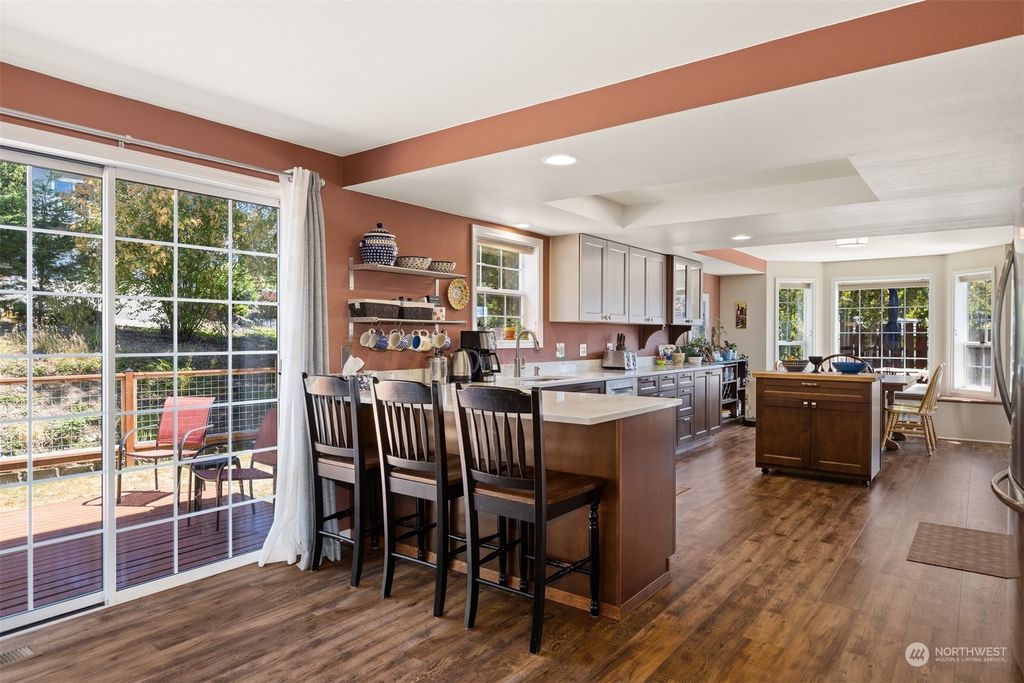 listing image 9360536182715542049