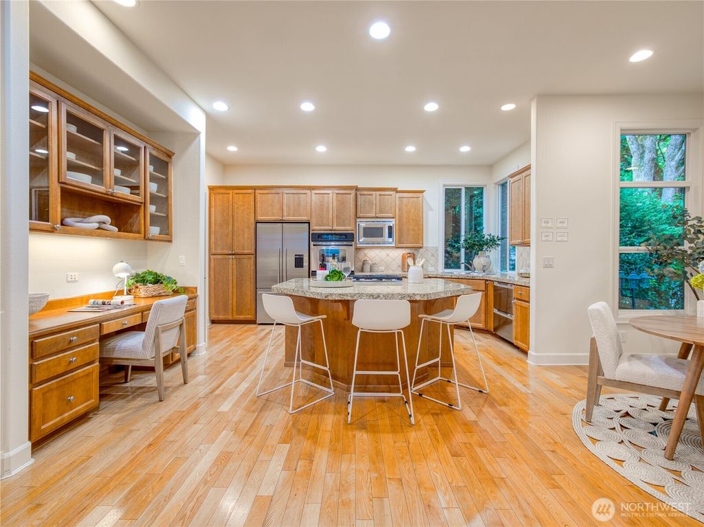 Photo of 11928 158th Ave NE Ave, Redmond, WA 98052 (MLS # 2408318)