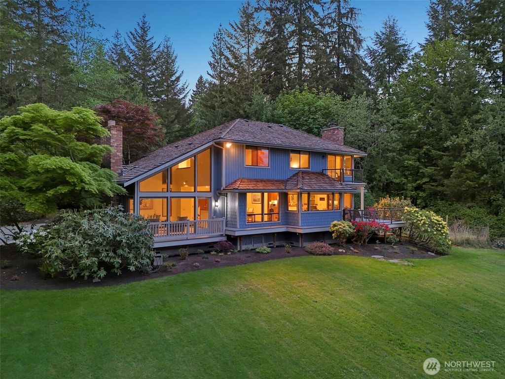 Photo of 14320 2nd Avenue NE, Marysville, WA 98271 (MLS # 2369973)