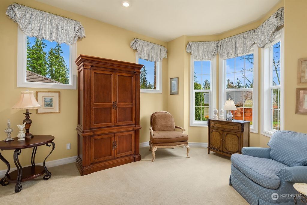 Photo of 12915 Sun Break Way NE, Redmond, WA 98053 (MLS # 2312787)
