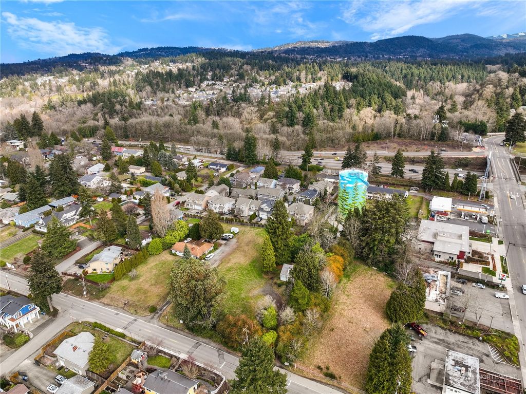 Photo of 3102 Park Avenue N, Renton, WA 98056 (MLS # 2042994)