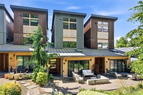 Photo of 10323 NE 189th St ST #B, Bothell, WA 98011 (MLS # 2569328)