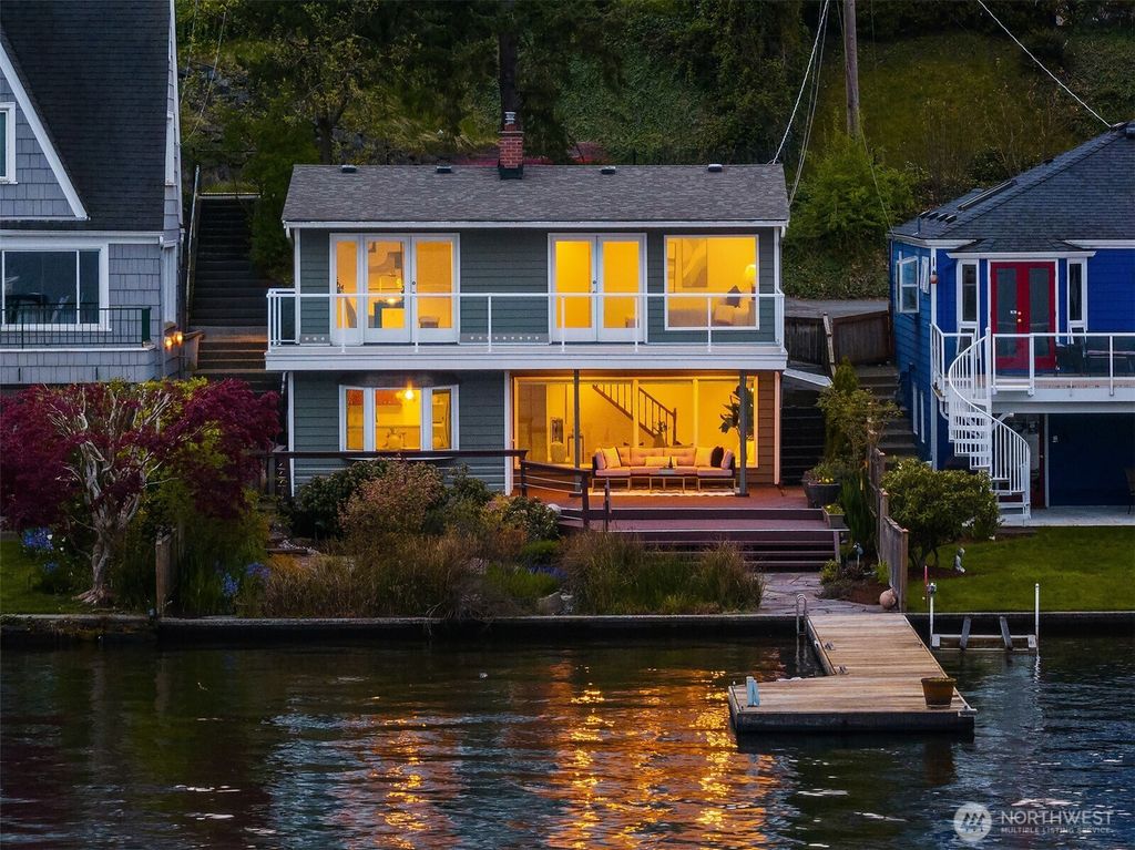 Photo of 10624 Rainier Avenue Ave S, Seattle, WA 98178 (MLS # 2510821)