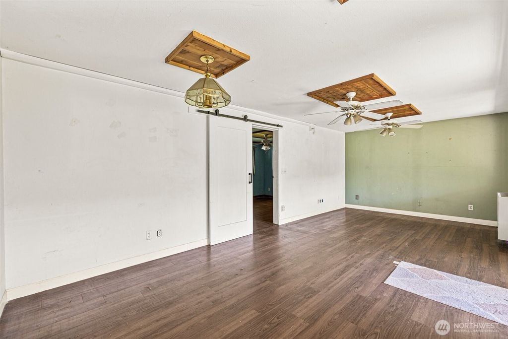 Photo of 17601 SE Jones Road, Renton, WA 98058 (MLS # 2384263)