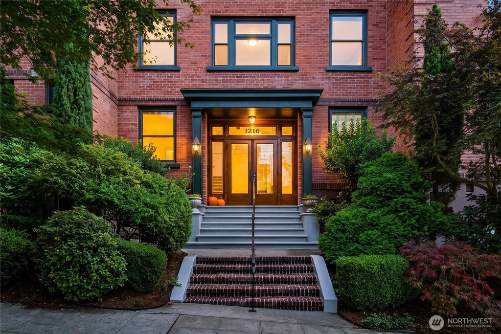 Photo of 1216 1st Avenue W #103, Seattle, WA 98119 (MLS # 2582601)