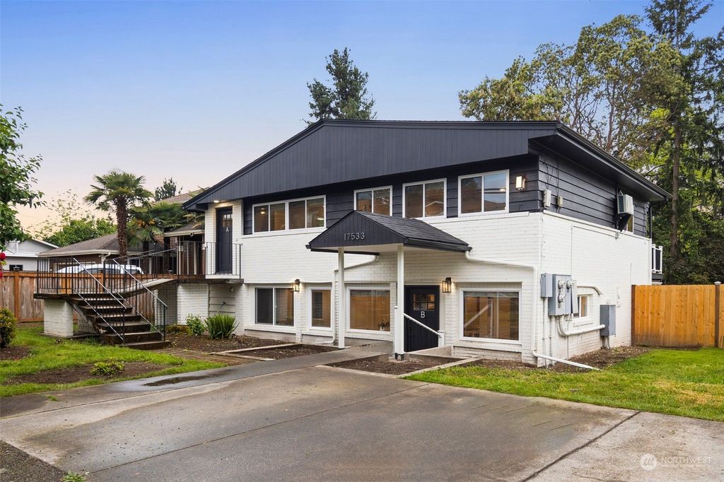 Photo of 17533 12th Avenue NE, Shoreline, WA 98155 (MLS # 2244887)