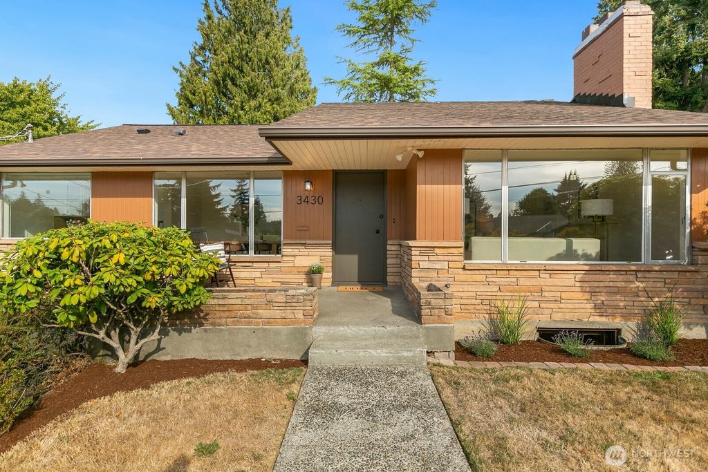 Photo of 3430 40th Avenue W, Seattle, WA 98199 (MLS # 2435184)