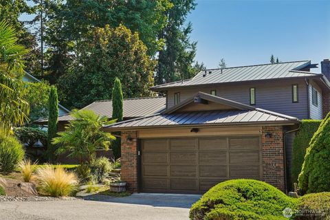 Photo of 14919 NE 10th Place, Bellevue, WA 98007 (MLS # 2435954) Photo of 14919 NE 10th Place, Bellevue, WA 98007 (MLS # 2435954)