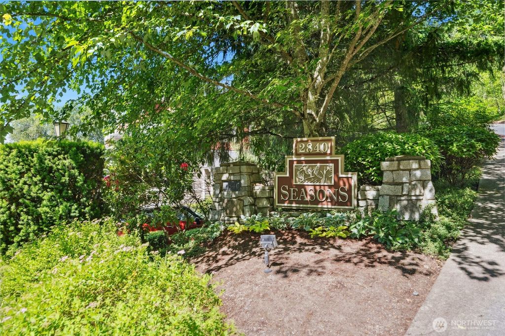 Photo of 2840 139th Avenue SE #9, Bellevue, WA 98005 (MLS # 2464432)