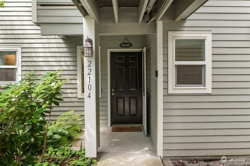 Photo of 22104 SE 40th Lane #1116, Issaquah, WA 98029 (MLS # 2263964)